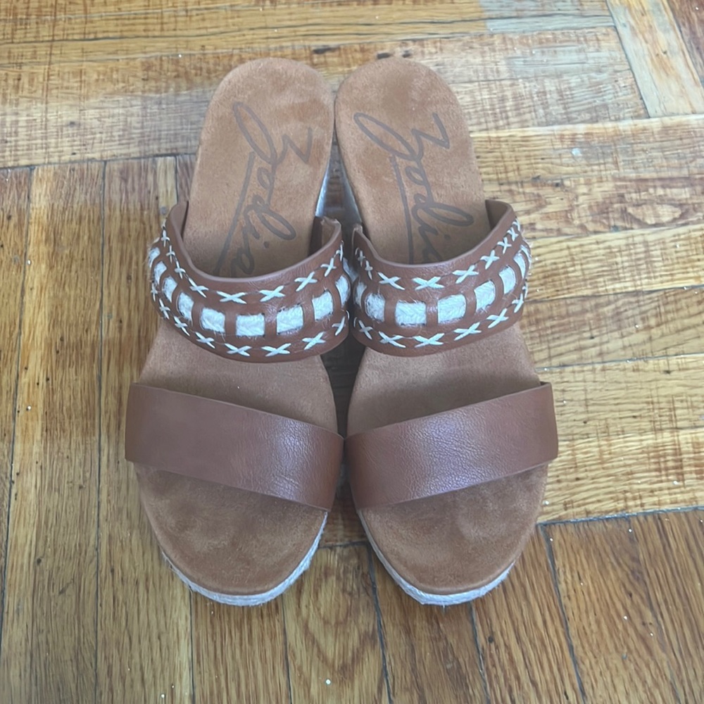 Zodiac women’s shoe size 7.5